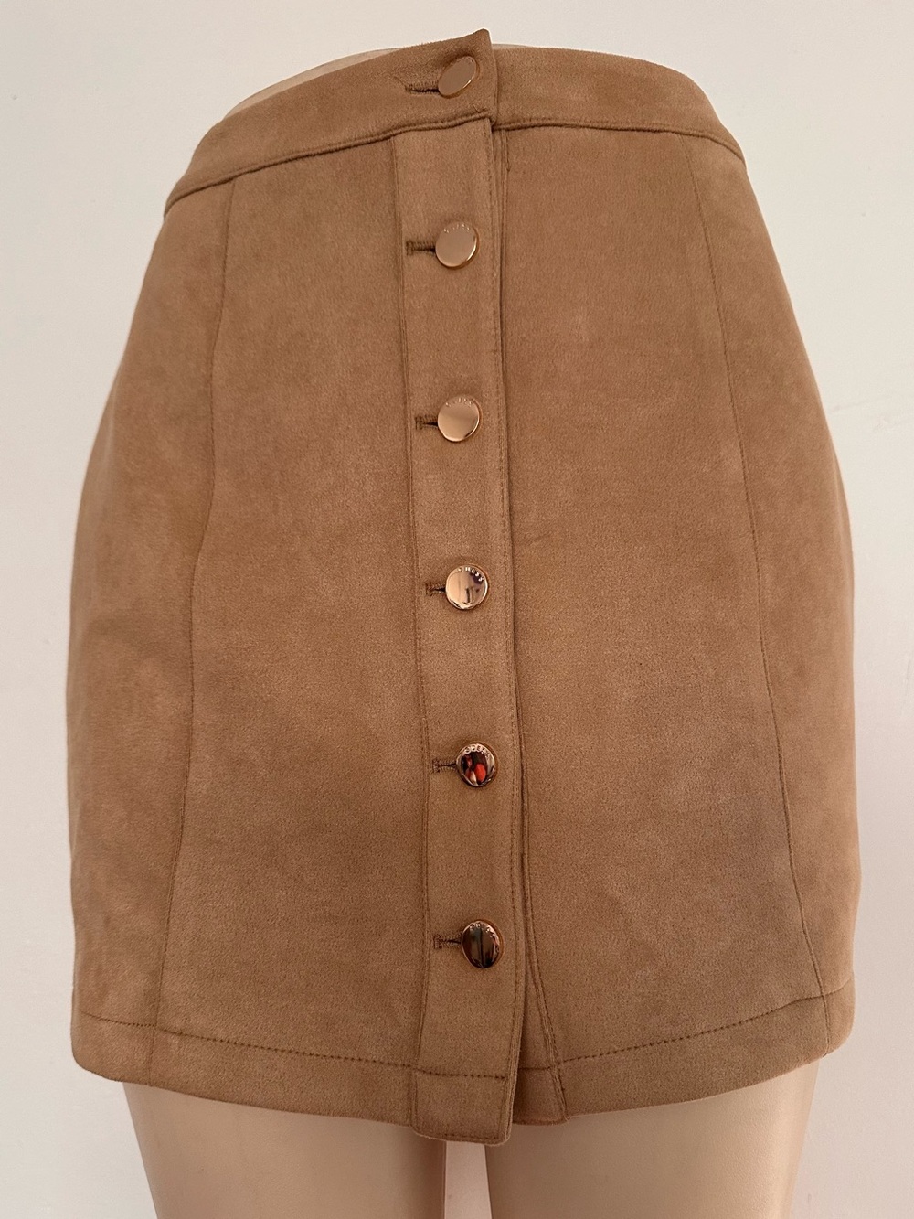 GUESS Camel Button-Front Mini Skirt